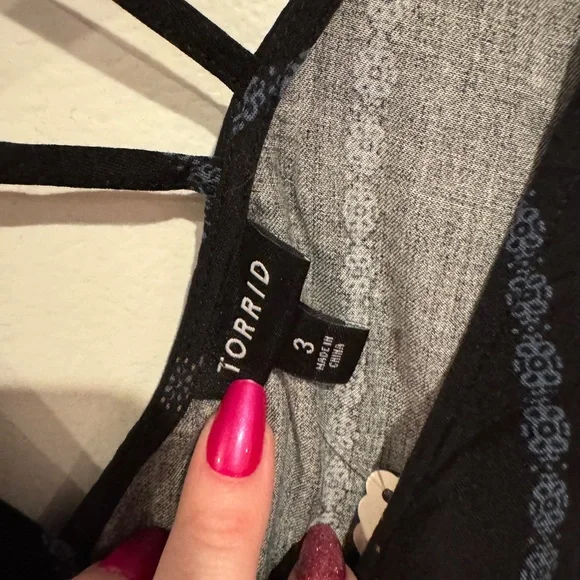 Torrid Flowy Blouse - Picture 5 of 7